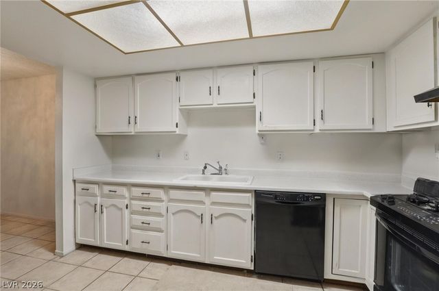 4742 Tierra Verde Street, Las Vegas, NV 89122