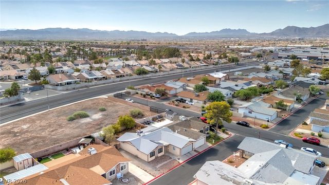 4742 Tierra Verde Street, Las Vegas, NV 89122