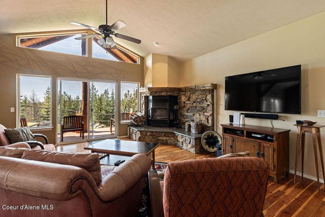 8919 E Challenge RD, Hayden, ID 83835