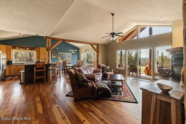 8919 E Challenge RD, Hayden, ID 83835