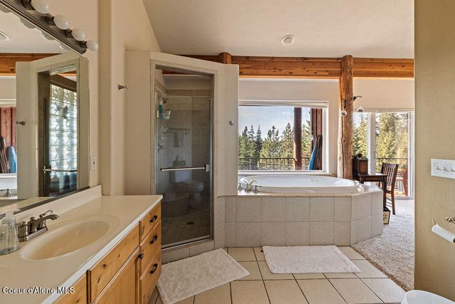 8919 E Challenge RD, Hayden, ID 83835