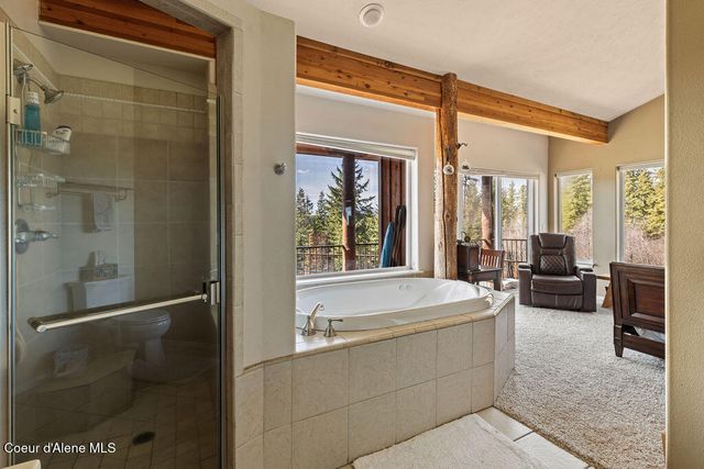 8919 E Challenge RD, Hayden, ID 83835