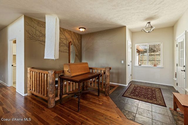 8919 E Challenge RD, Hayden, ID 83835