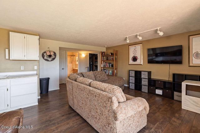 8919 E Challenge RD, Hayden, ID 83835