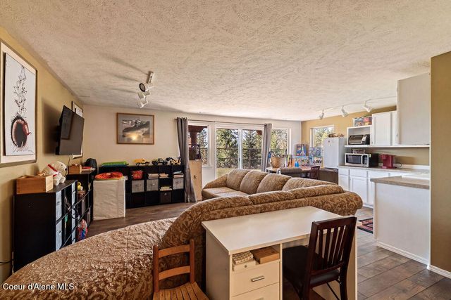 8919 E Challenge RD, Hayden, ID 83835