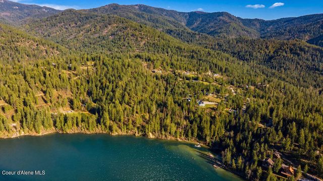 8919 E Challenge RD, Hayden, ID 83835