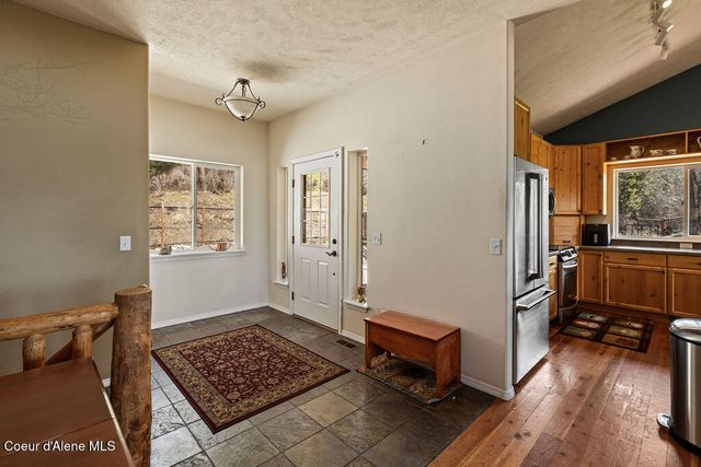 8919 E Challenge RD, Hayden, ID 83835