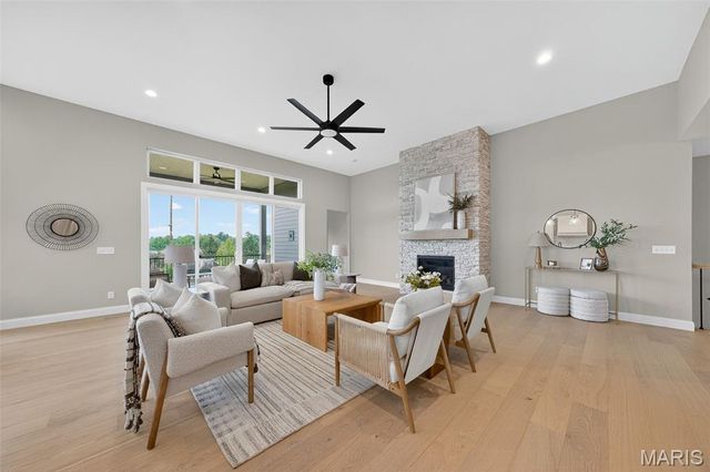11913 Santino Court, Creve Coeur, MO 63141