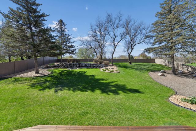 4770 142 nd Street W, Apple Valley, MN 55124