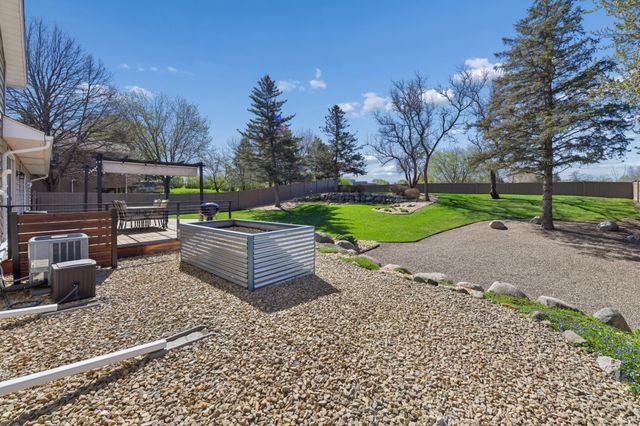 4770 142 nd Street W, Apple Valley, MN 55124