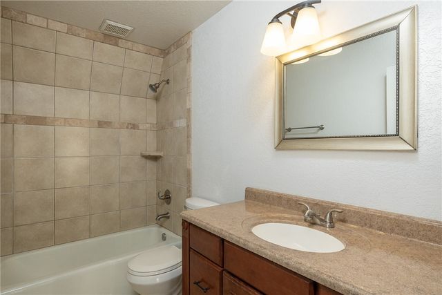 2485 Countrywood Lane, Tontitown, AR 72704