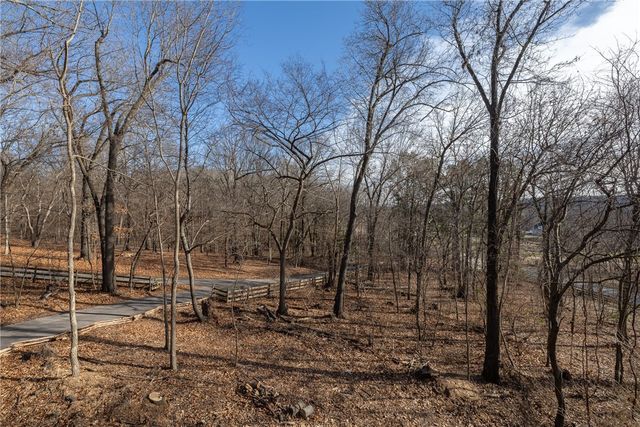 2485 Countrywood Lane, Tontitown, AR 72704