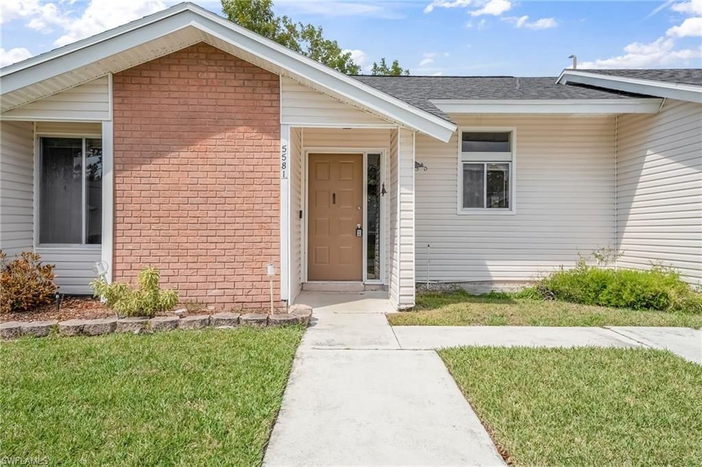 5581 Longleaf DR, NORTH FORT MYERS, FL 33917 — photo 2