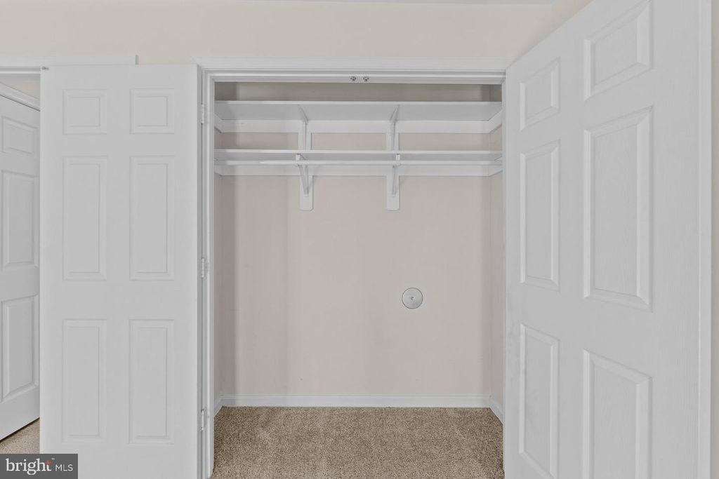 Image 24 of property listing at 15608 EVERGLADE LN #D201, Bowie, MD 20716