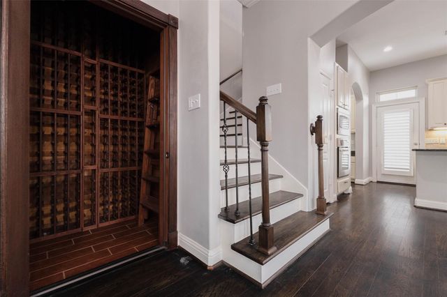 12 Versante Court, Houston, TX 77070