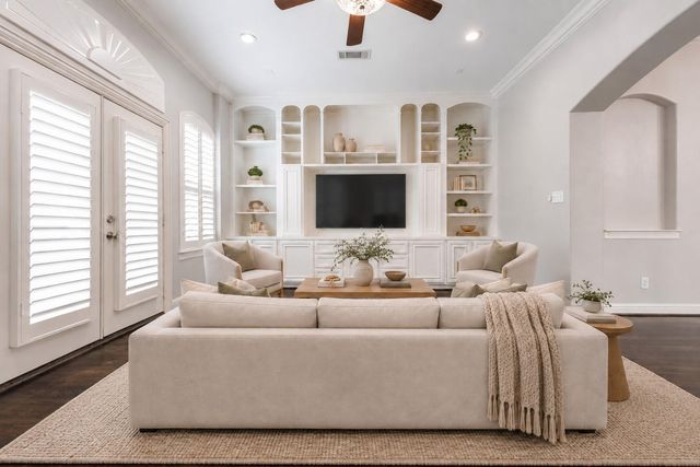 12 Versante Court, Houston, TX 77070