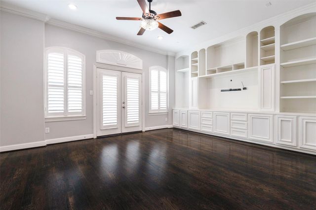 12 Versante Court, Houston, TX 77070