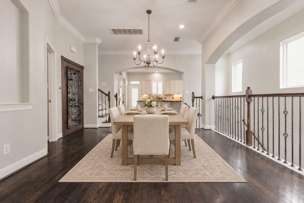 12 Versante Court, Houston, TX 77070