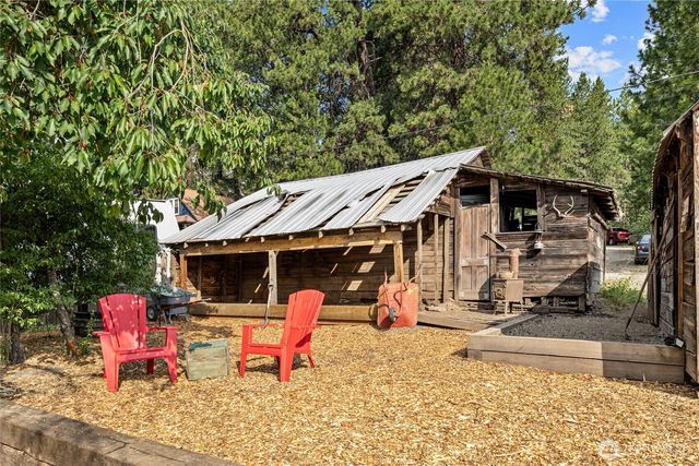 409 W Alaska Avenue, Roslyn, WA 98941