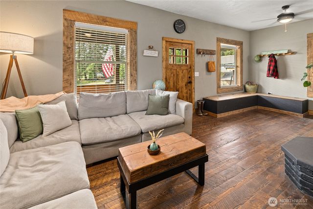 409 W Alaska Avenue, Roslyn, WA 98941