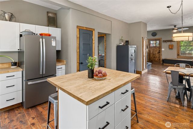 409 W Alaska Avenue, Roslyn, WA 98941