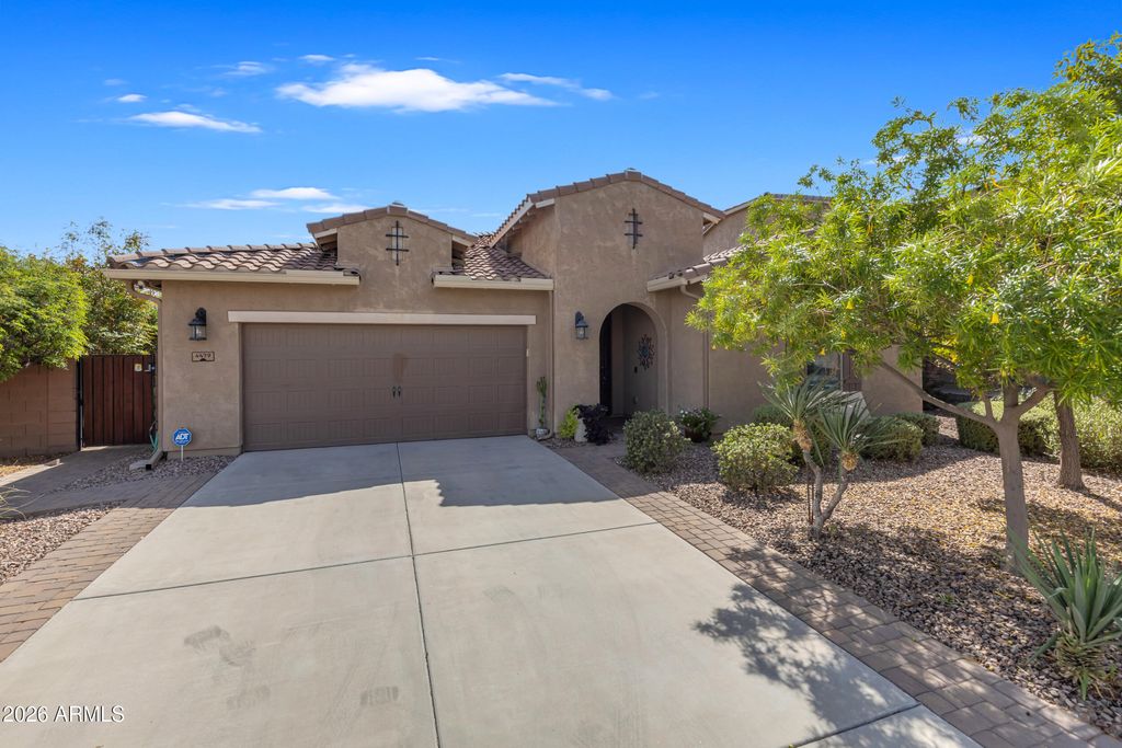 4479 W GOLDMINE MOUNTAIN Drive, San Tan Valley, AZ 85144 — exterior