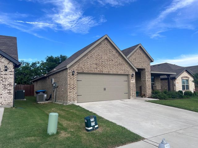 5828 Brookville Drive, Fort Worth, TX 76179