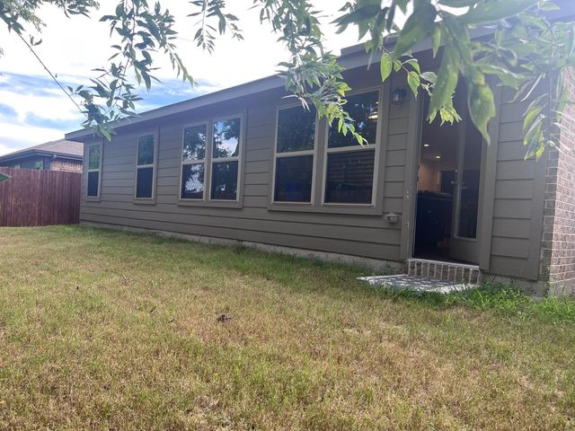 5828 Brookville Drive, Fort Worth, TX 76179