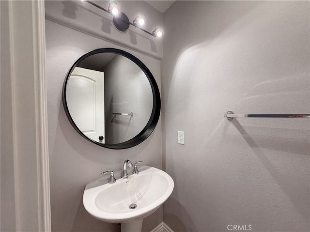 31891 Domenoe, Temecula, CA 92592