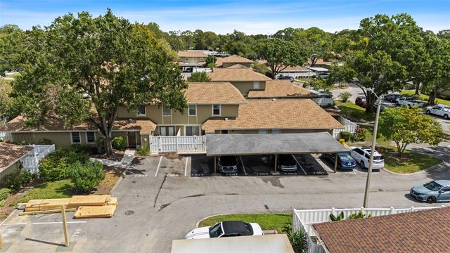 7303 LOS PADRES COURT, Tampa, FL 33634