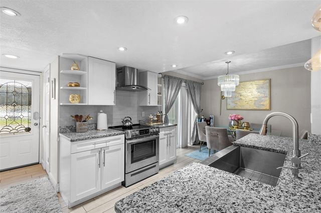 7303 LOS PADRES COURT, Tampa, FL 33634