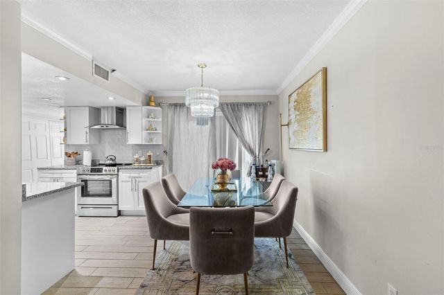 7303 LOS PADRES COURT, Tampa, FL 33634