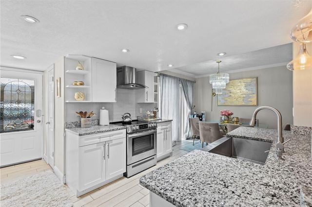 7303 LOS PADRES COURT, Tampa, FL 33634