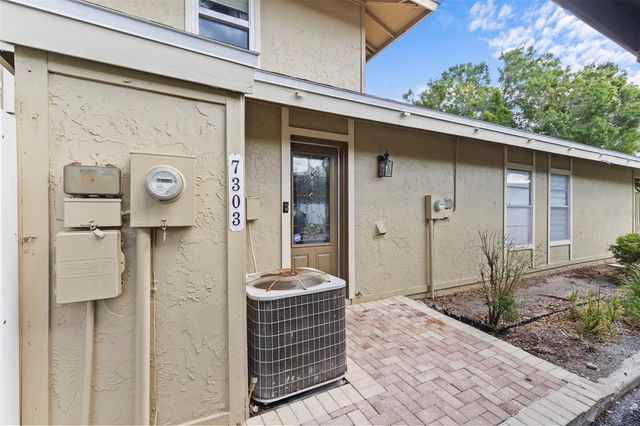 7303 LOS PADRES COURT, Tampa, FL 33634
