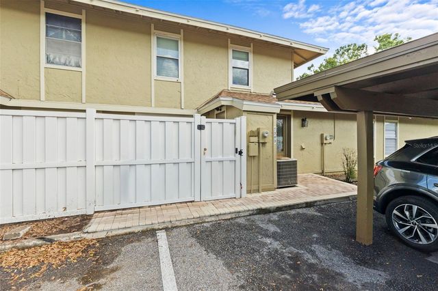 7303 LOS PADRES COURT, Tampa, FL 33634