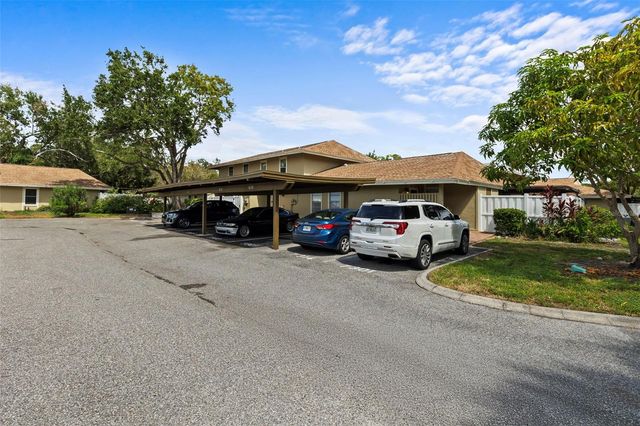 7303 LOS PADRES COURT, Tampa, FL 33634