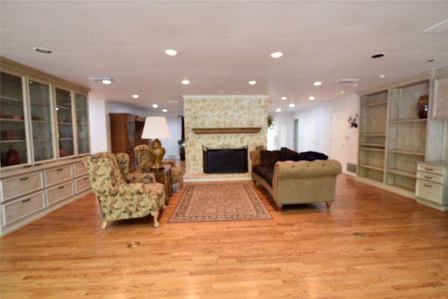 1329 S Belt Line Road, Mesquite, TX 75149