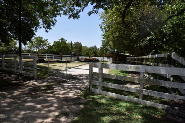 1329 S Belt Line Road, Mesquite, TX 75149