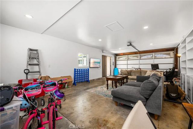 5735 E Wardlow, Long Beach, CA 90808