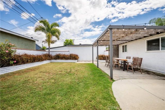 5735 E Wardlow, Long Beach, CA 90808