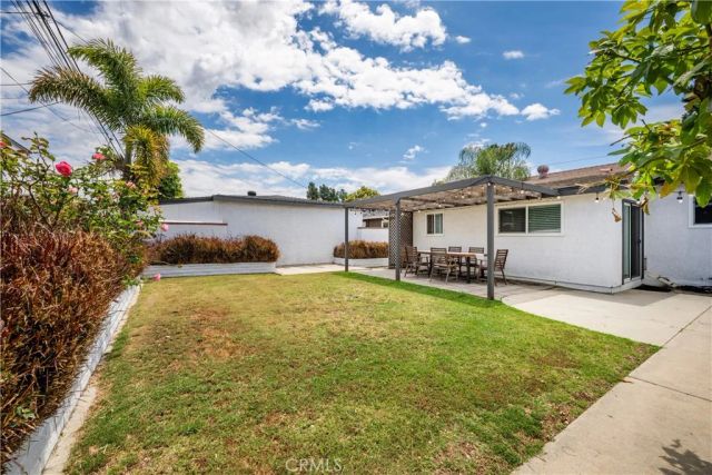 5735 E Wardlow, Long Beach, CA 90808