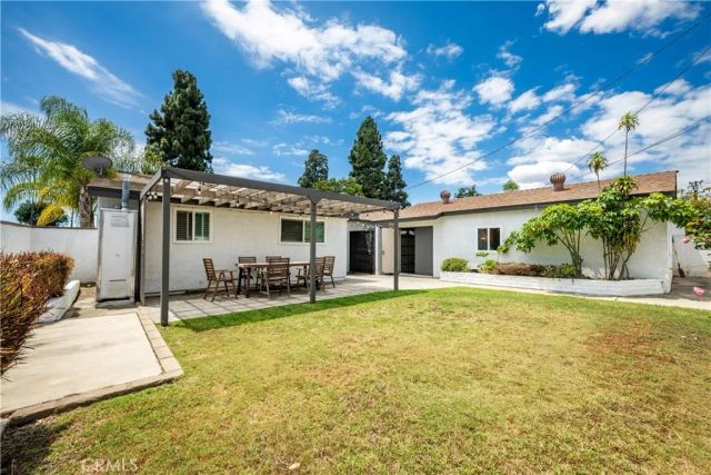 5735 E Wardlow, Long Beach, CA 90808