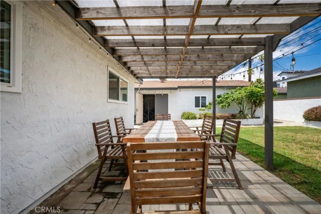 5735 E Wardlow, Long Beach, CA 90808