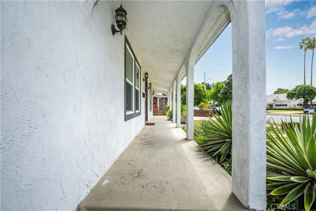 5735 E Wardlow, Long Beach, CA 90808