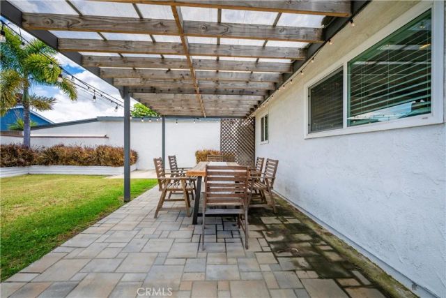 5735 E Wardlow, Long Beach, CA 90808