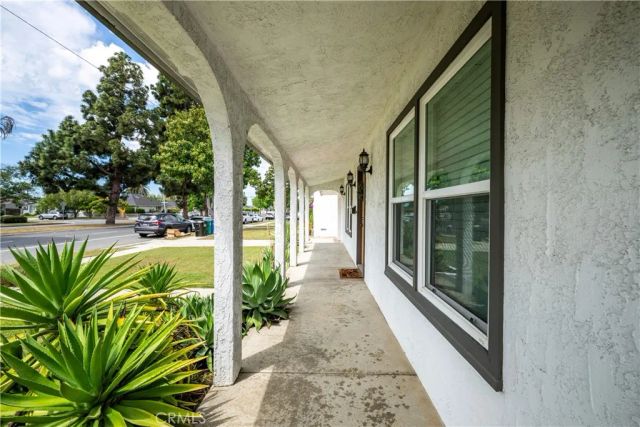 5735 E Wardlow, Long Beach, CA 90808