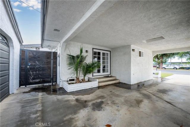 5735 E Wardlow, Long Beach, CA 90808