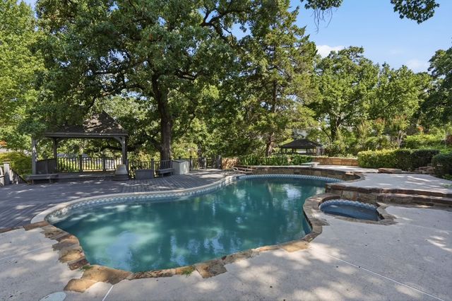 11055 S Jamestown Avenue, Tulsa, OK 74137