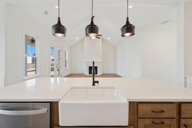 8340 Creekside Overlook Drive, Gainesville, GA 30506