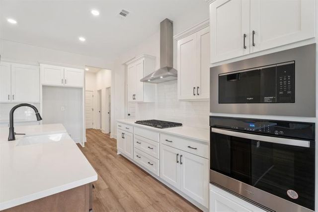 8340 Creekside Overlook Drive, Gainesville, GA 30506